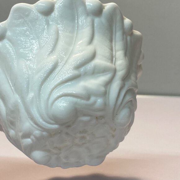 Vintage Wild Rose Milk Glass Indiana Glass Fruit Cocktail Bowl Collectible Home - Picture 7 of 8